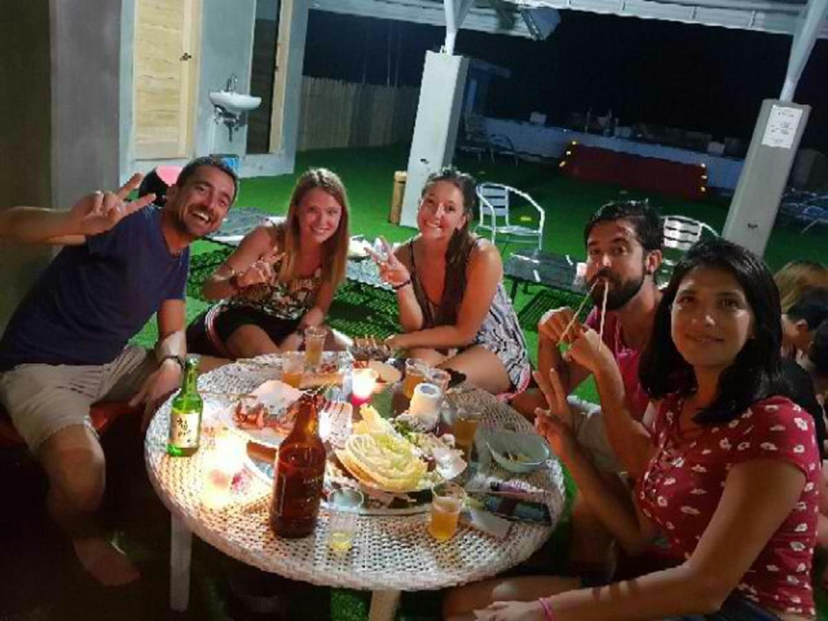 W Hostel Boracay Boracay Island מראה חיצוני תמונה